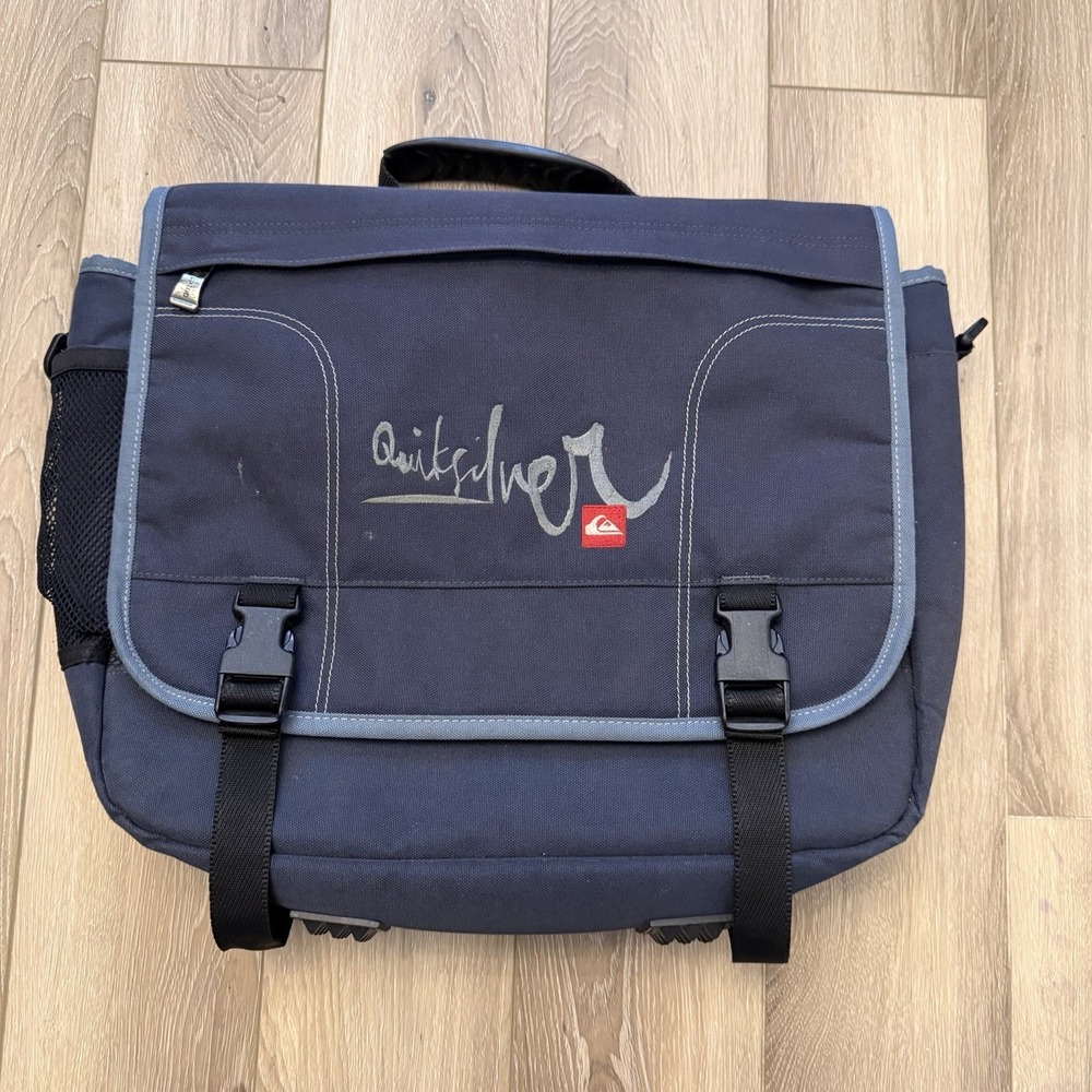 Quiksilver Vintage Y2K 1990 Messenger Bag